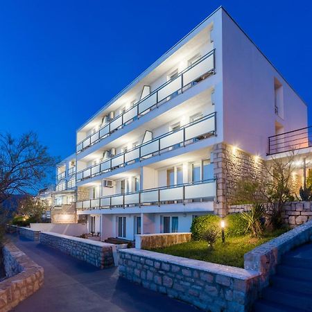 Hotel Rooms Roccia Новиград-Далмация Экстерьер фото